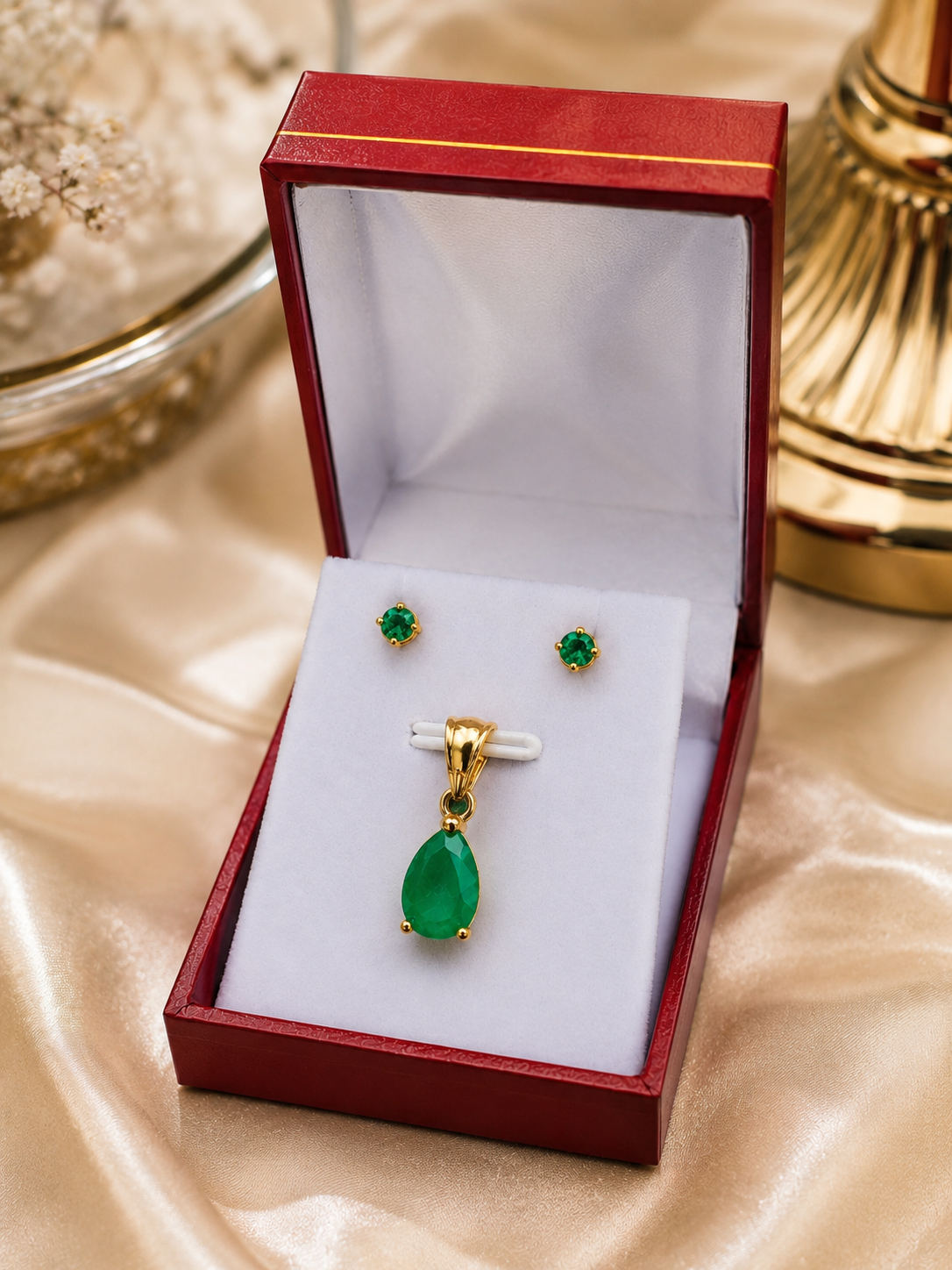 Dije y Topos en Oro 18K con Esmeraldas Naturales Colombianas